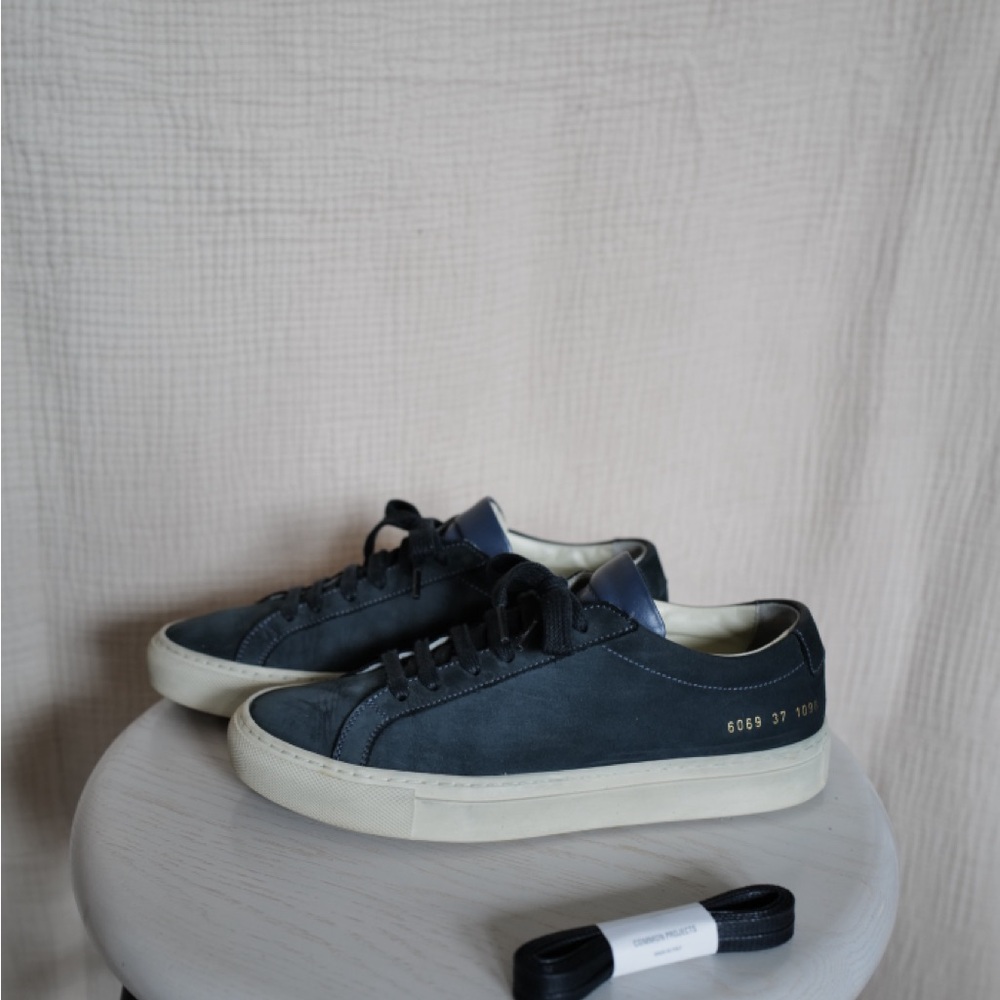 Common Projects Achilles Sneaker - Navy